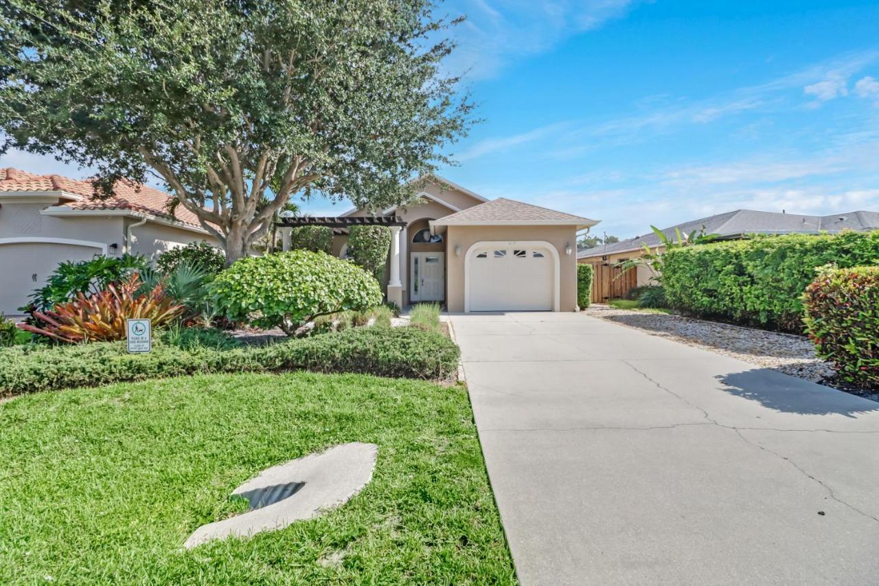Cozy Beach House - 5 Minutes From Vanderbilt Beach North North Naples Esterno foto
